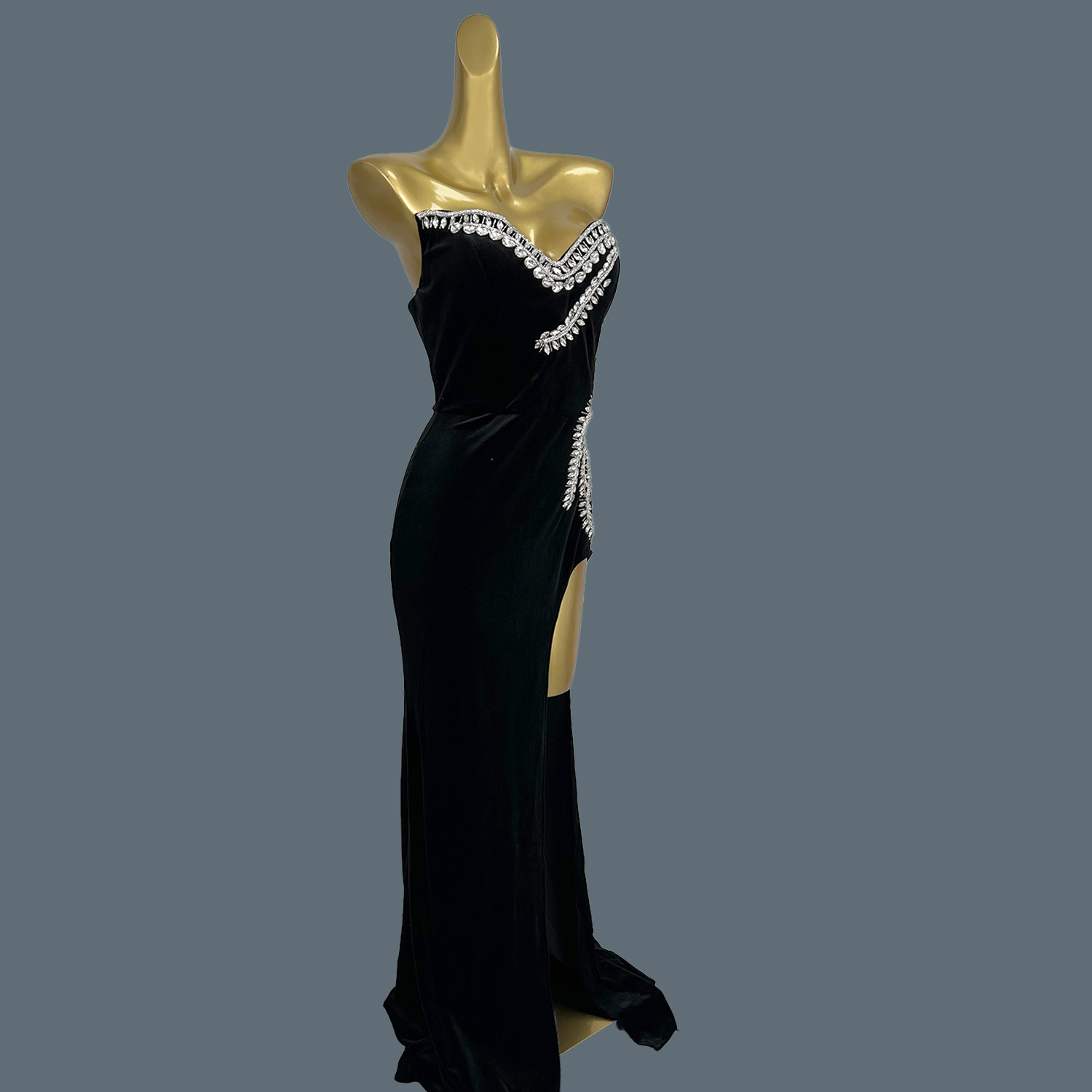 Black Velvet Floor-length Dres - огляд і ціна Women Formal Wear Photoshoot