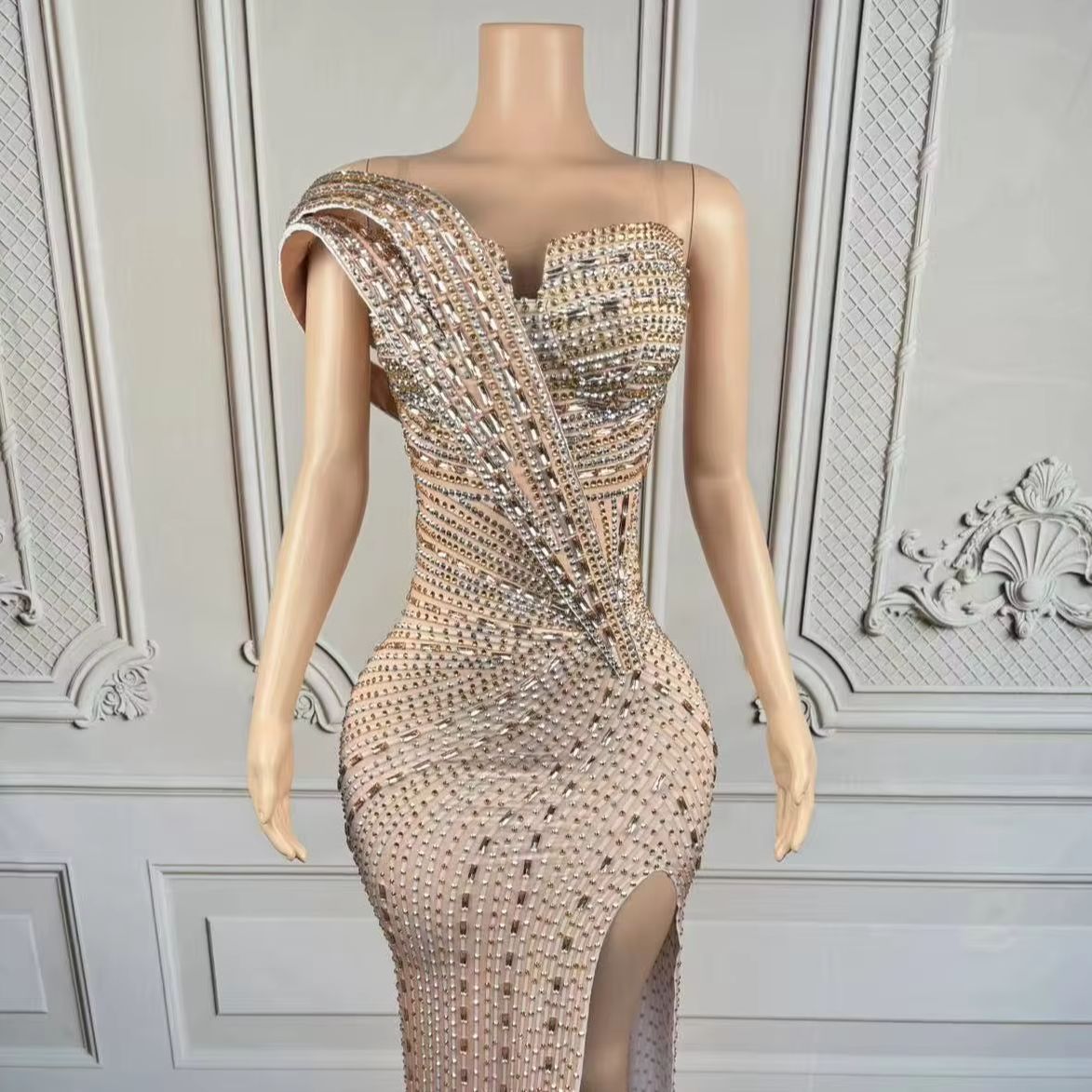 Xiangbin Sparkly Crystals Form - огляд і ціна Women Formal Wear Photoshoot