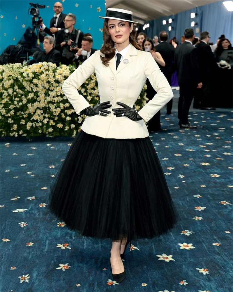 White Women Office Suits Skirt - огляд і ціна Women Formal Wear Black